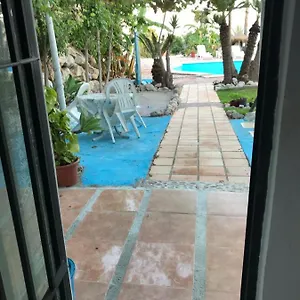 Pequeño Conjunto Casas Adosados Apartamento La Caleta-Guardia